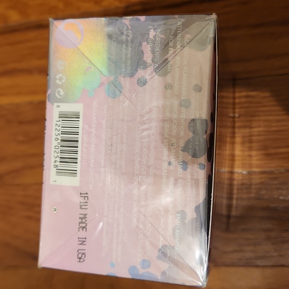 Ariana Grande REM 1.0 - Picture 3 of 3